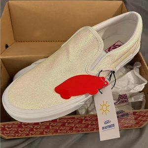 Vans UV changing classic slip on
